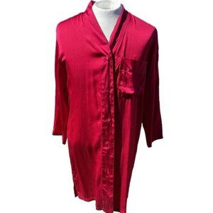 Silk?and Satin fuchsia nightgown 100% silk, small.  0473